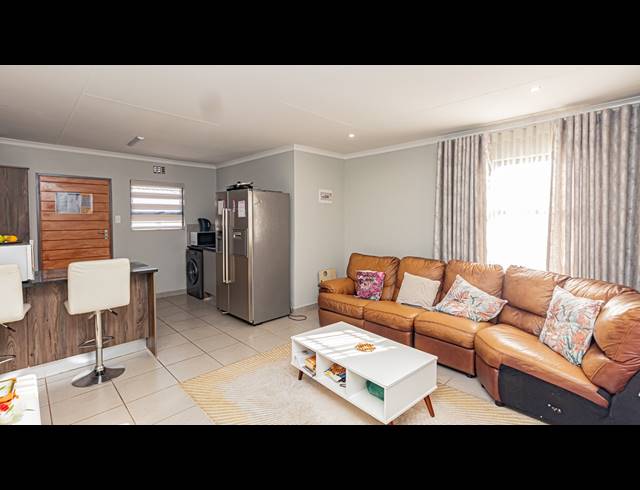 3 BEDROOM HOUSE FOR SALE IN SKY CITY